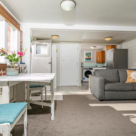 Whitby Studio - Mairangi Bay Beach Auckland Eksteriør billede